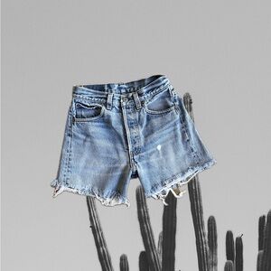 Vintage 90s 501 cutoff Levi’s shorts